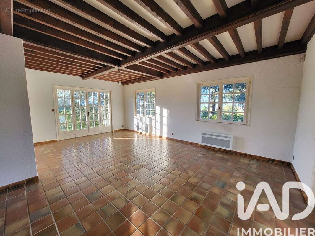 Photo 3 - Maison à SAINT-JUST-SAINT-RAMBERT