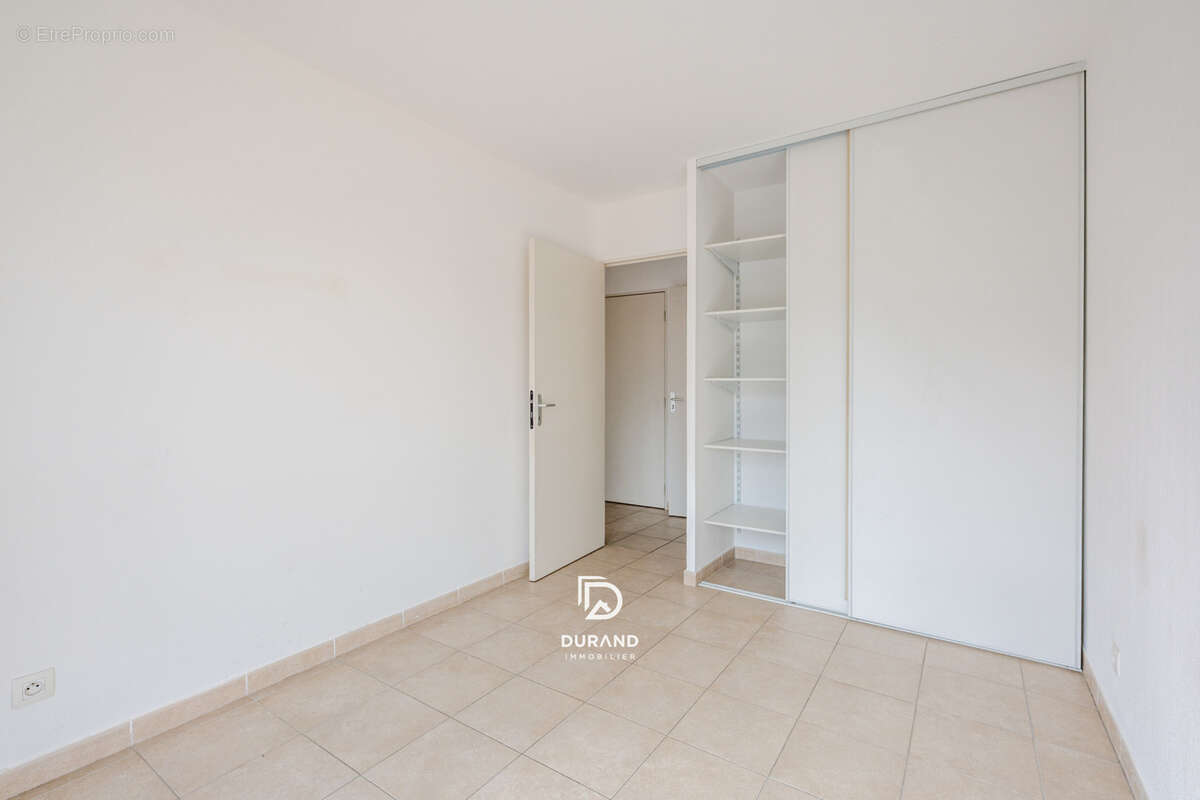 Appartement - terrasses - parking -  chutes-lavie 13004 marseille - photo 8