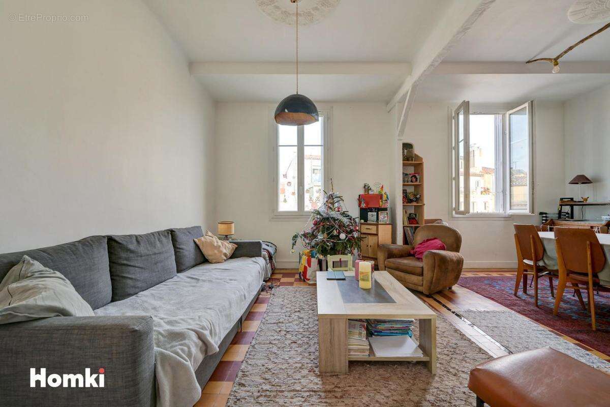 Appartement à MARSEILLE-1E