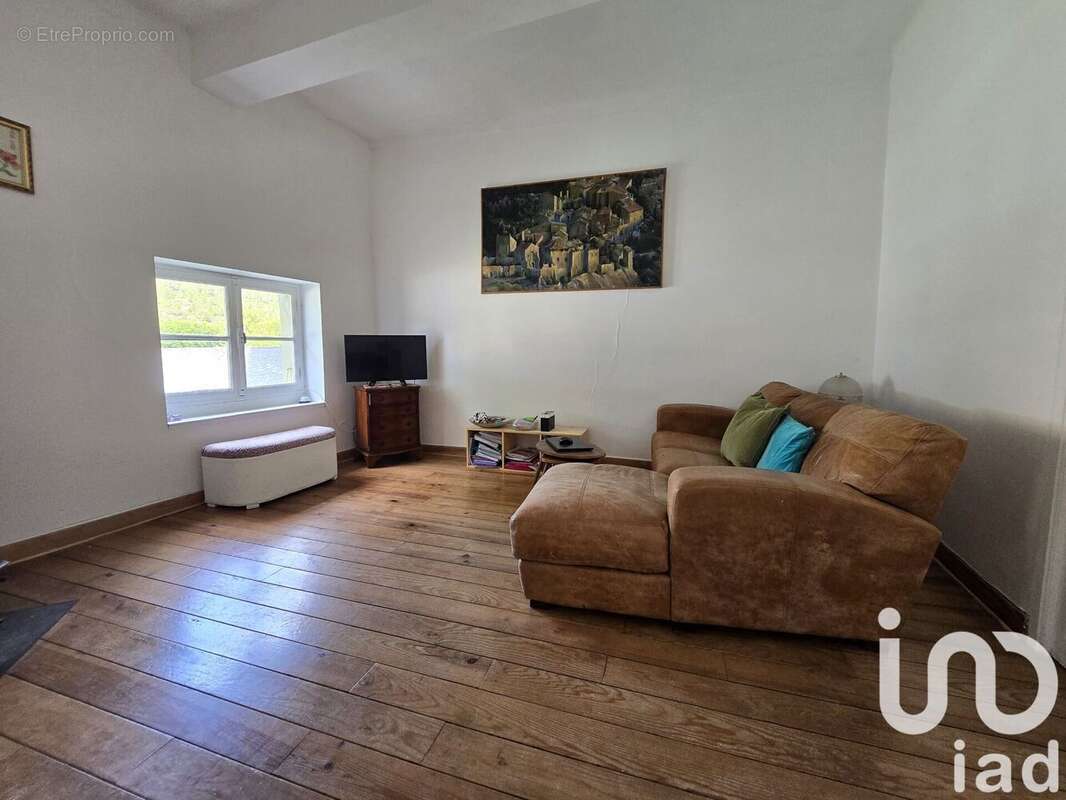 Maison 141 m² à Albas  - photo 6
