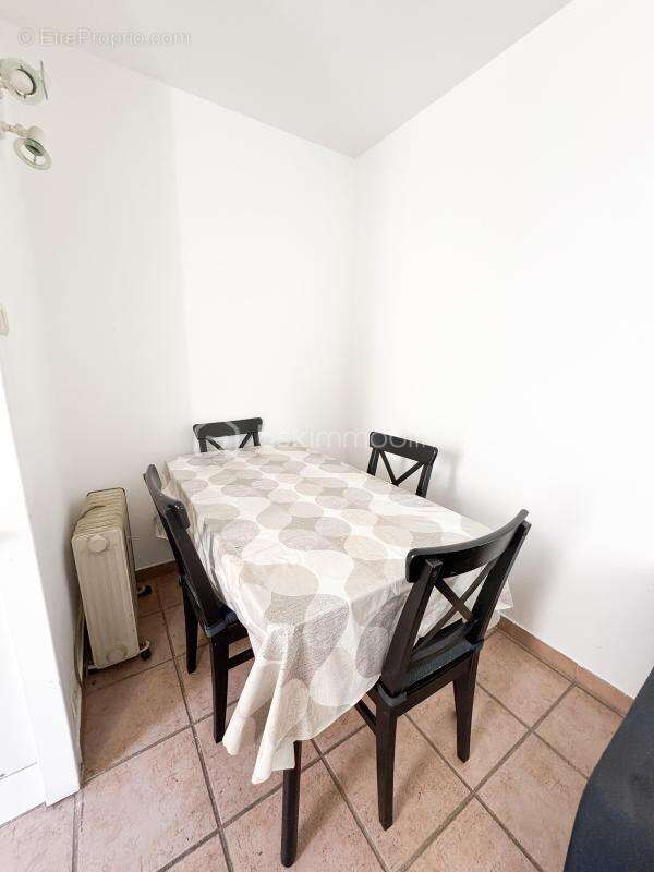 Appartement à MARSEILLE-1E