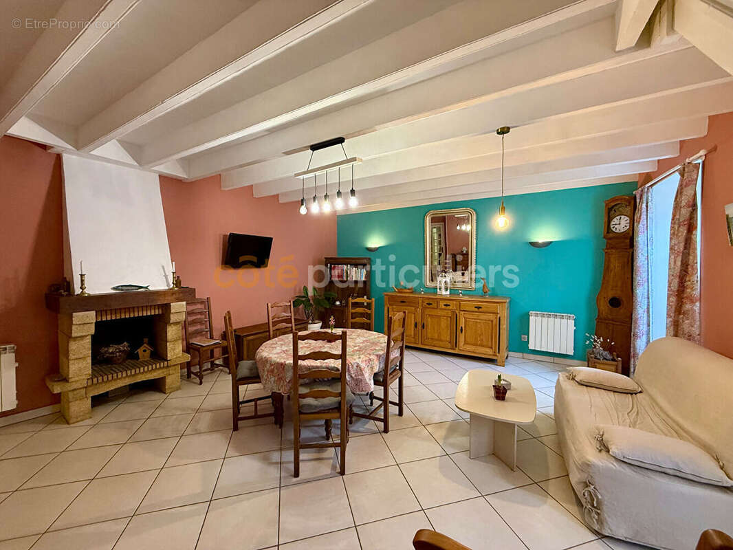 Maison à HIREL