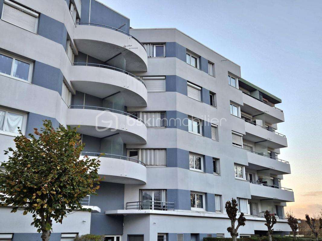 Appartement à DUGNY