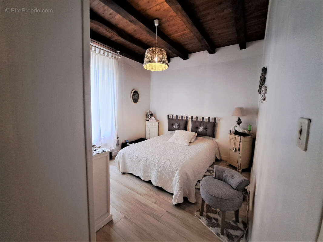 Maison à SAINTE-COLOMBE-DE-VILLENEUVE