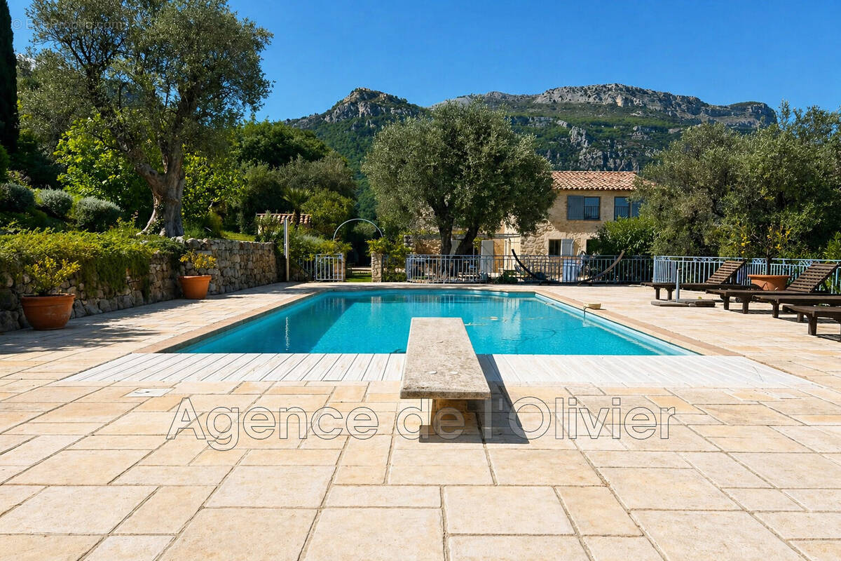 Maison à LE BAR-SUR-LOUP