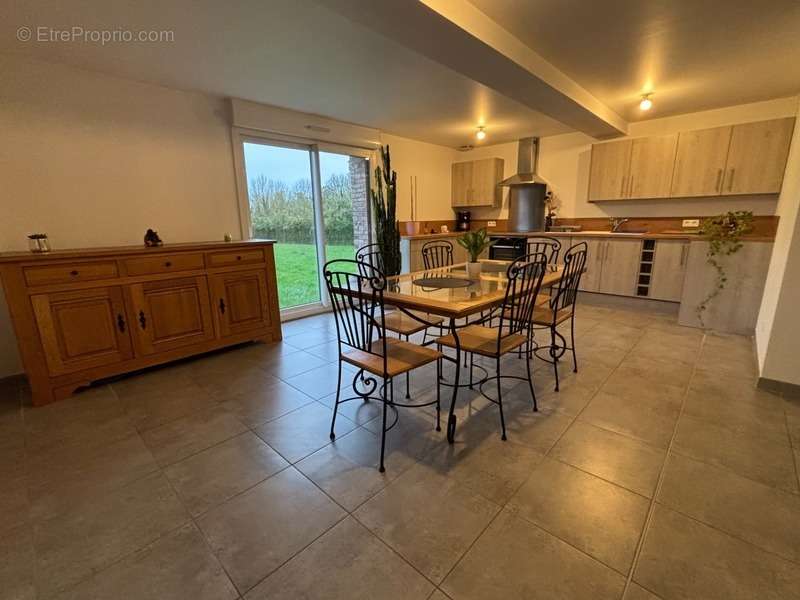 Maison à BURES-EN-BRAY