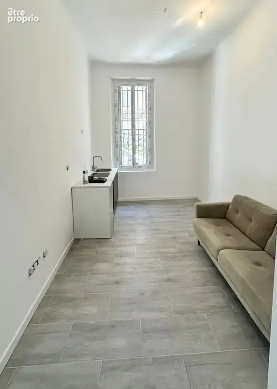 Grand T2 rénové avec goût Marseille 13002 - photo 2