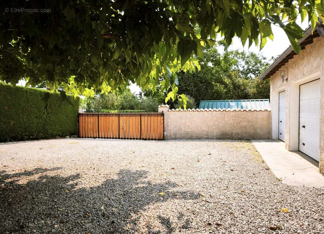 Maison 3 chambres avec piscine - cloue - photo 3