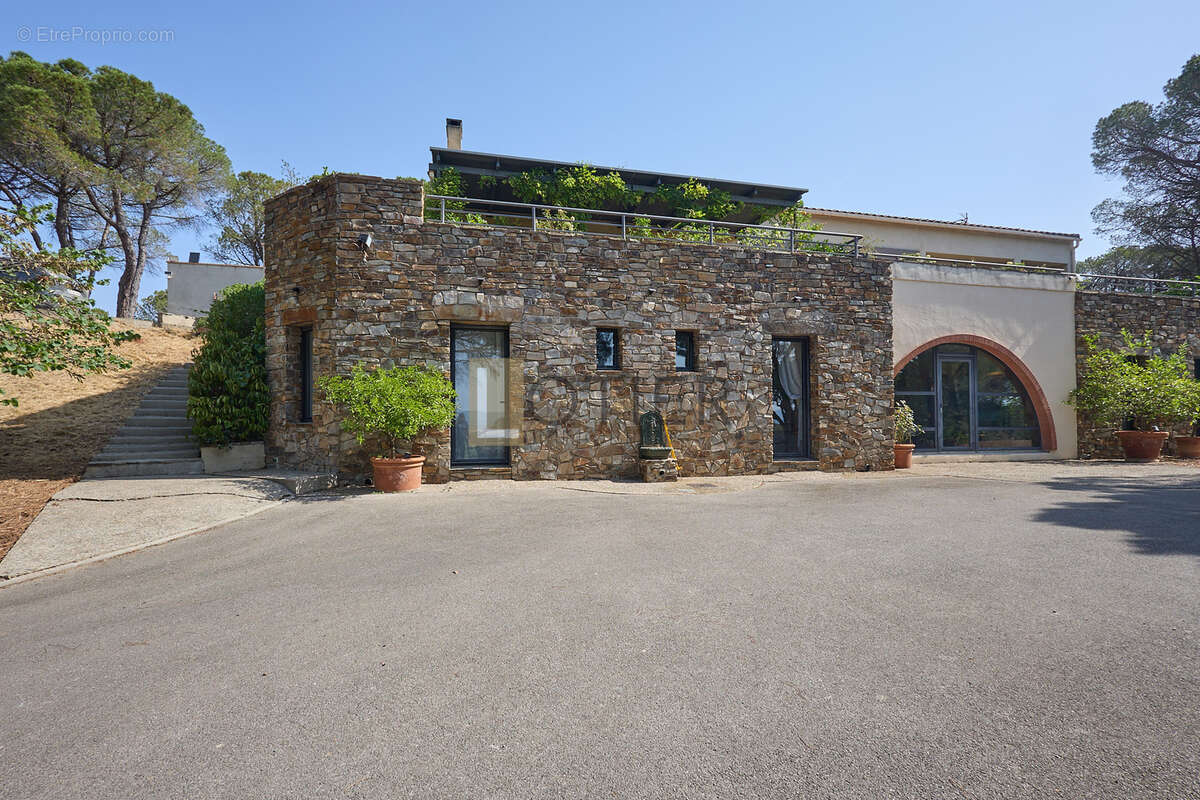 Maison à VILLEDUBERT