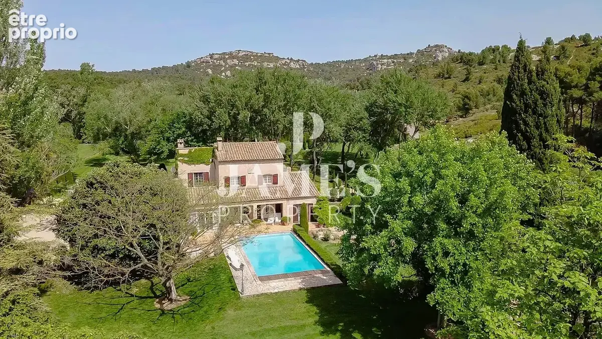 Maison 8 pièces 210 m² à vendre à Paradou (13520) - photo 2