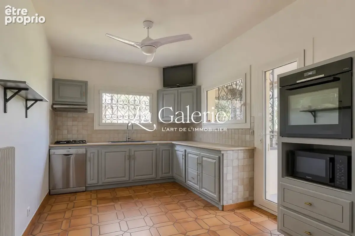 Maison 7 pièces 250 m² à vendre à Le Pradet (83220) - photo 4
