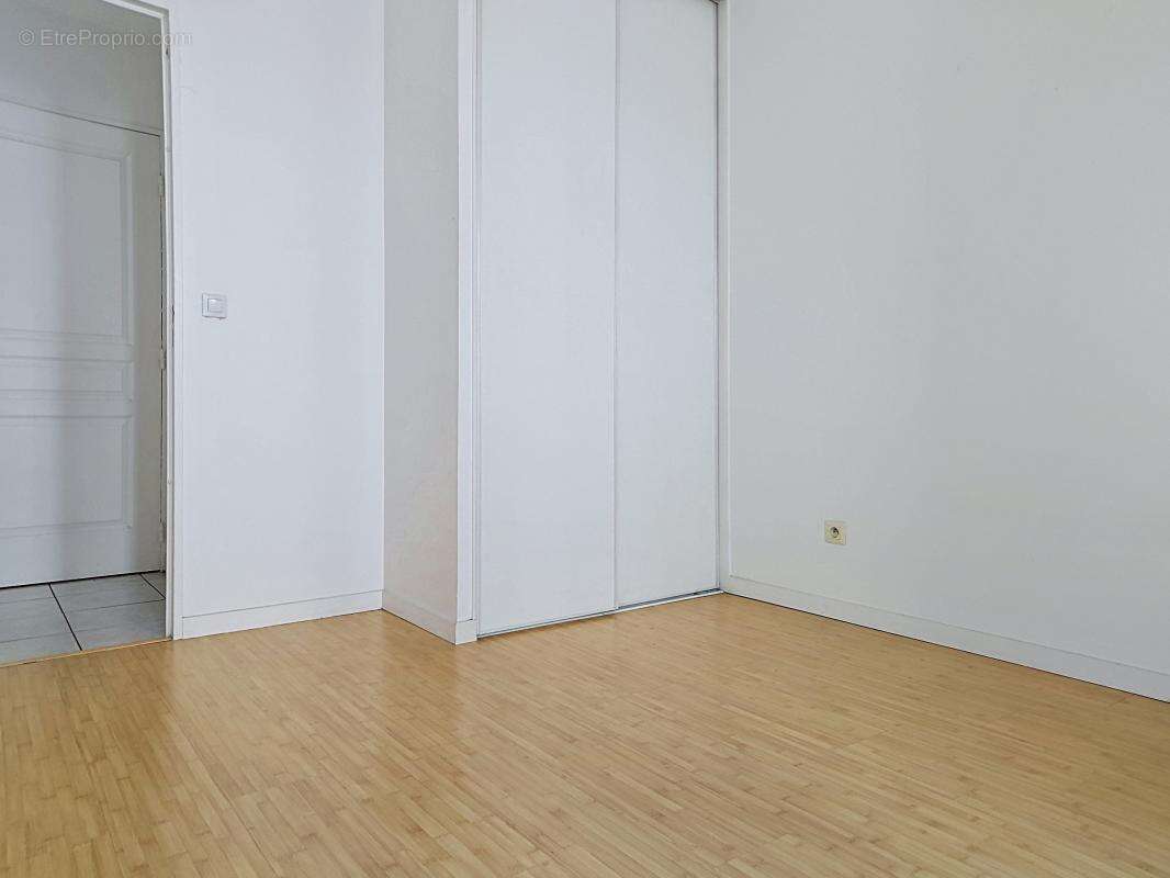 Appartement à MEYZIEU