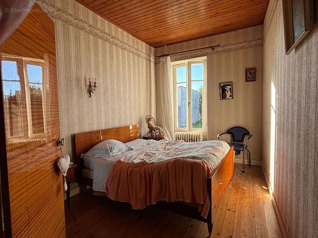 Maison à LA BREE-LES-BAINS