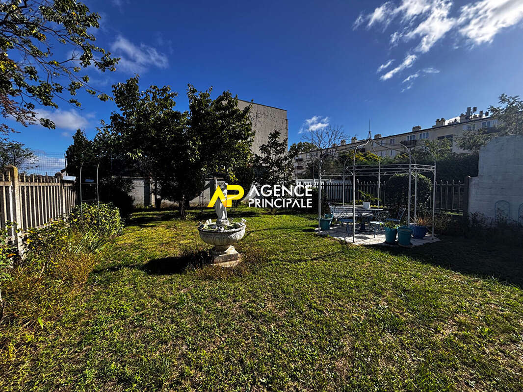 Maison à SARTROUVILLE