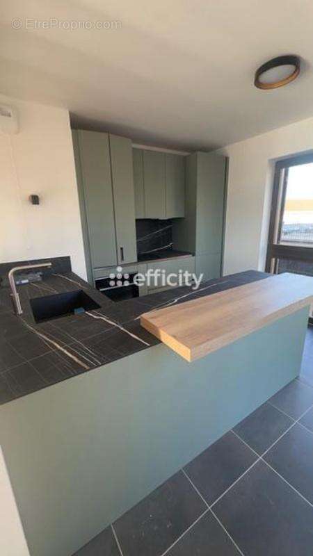 Appartement à NANTERRE