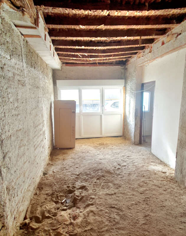 Maison à AULNOYE-AYMERIES