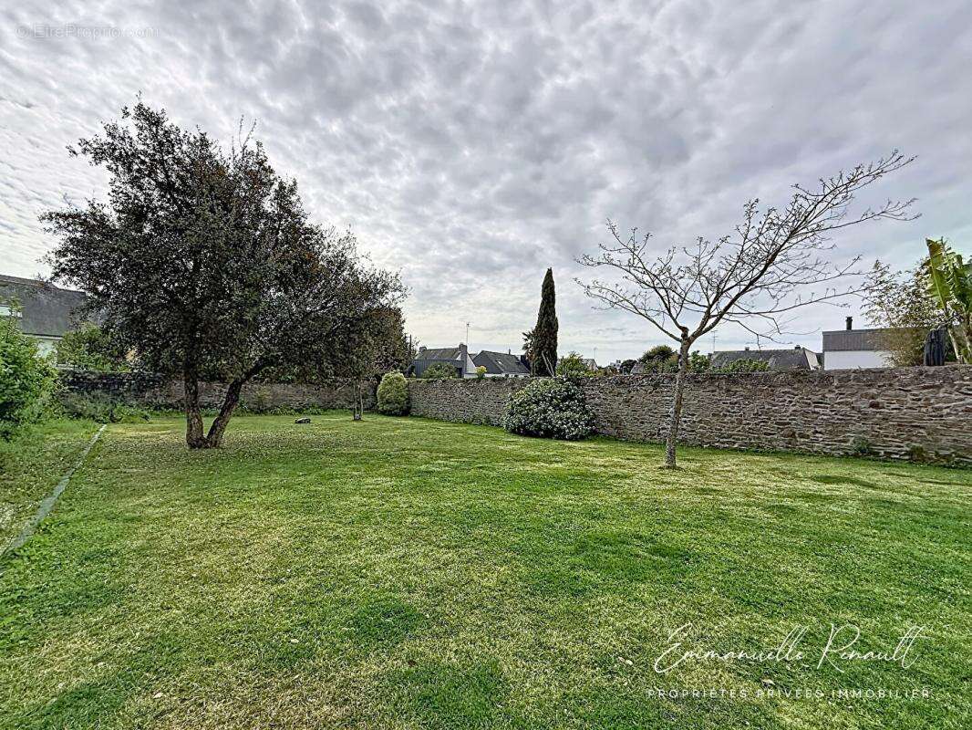 VANNES Albert 1er · Demeure de caractère · 200 m² · Jardin clos plein Sud - photo 15