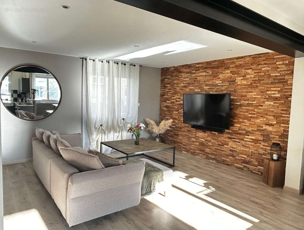 Maison à MONTREVAULT