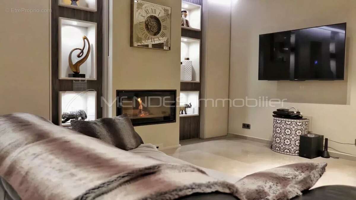 Appartement à ROQUEBRUNE-CAP-MARTIN