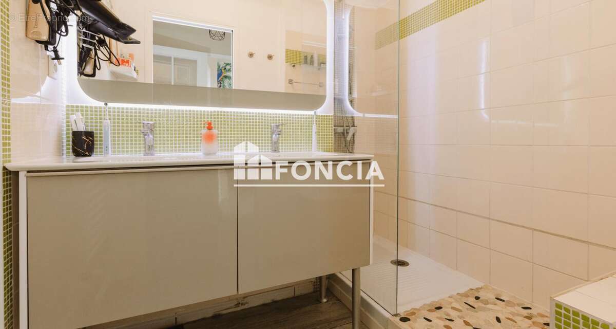 Appartement à CHARTRES-DE-BRETAGNE