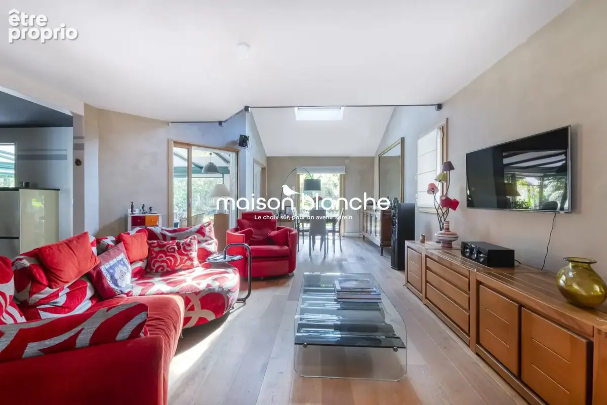 Maison 6 pièces 206 m² à vendre à Les Ponts-De-Ce (49130) - photo 2