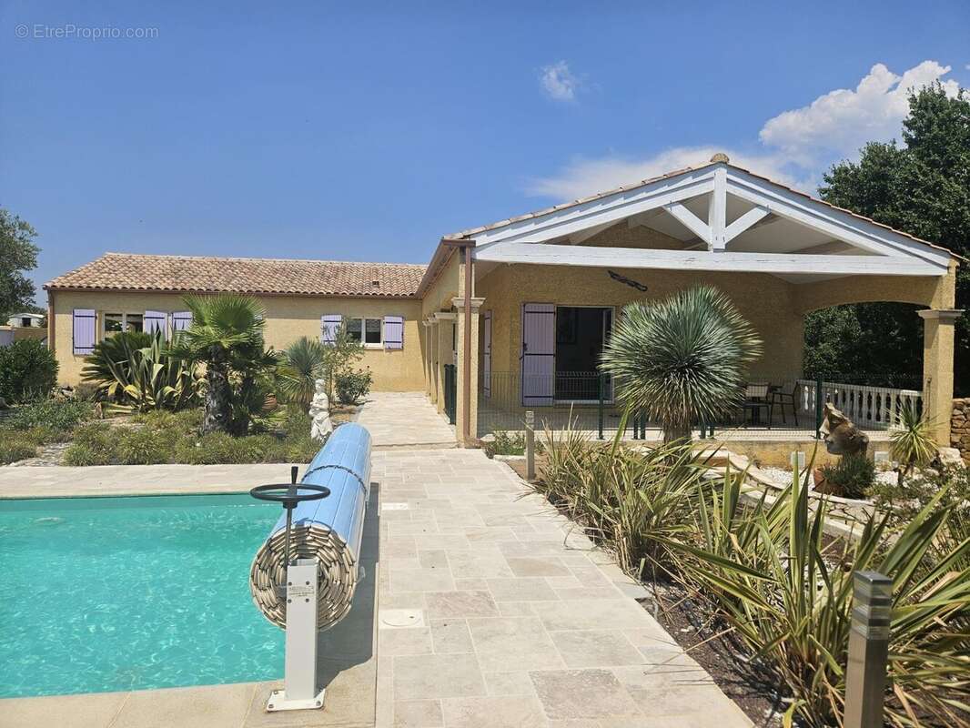 Belle villa de plain pied avec piscine, annexe et sous-sol - photo 10