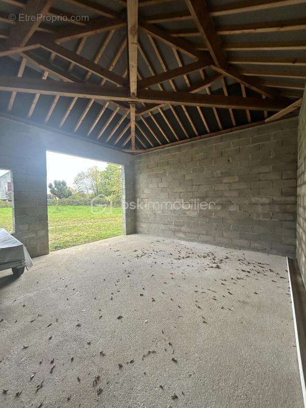 Terrain à SAINT-LEGER-VAUBAN