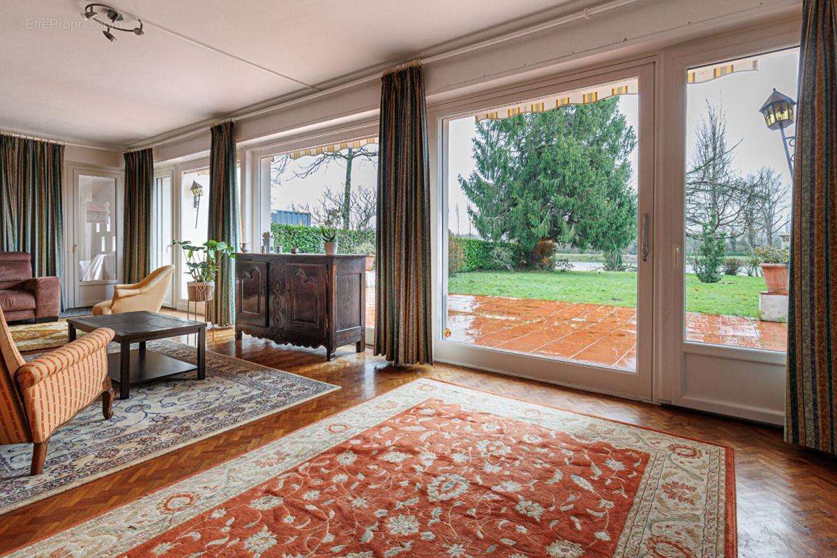 Maison d'architecte 6 chambres + appartement indépendant / Spa /Grand parc / Idéal Famille ou Investisseurs. Fort potentiel loca - photo 3