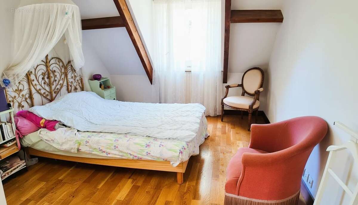 Maison à CLAIREFONTAINE-EN-YVELINES