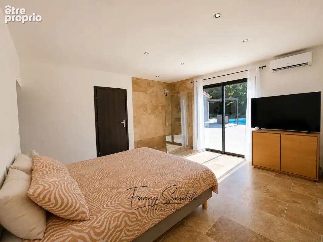 Maison contemporaine 140 m² – 4 chambres – piscine – terrain 2 000 m² – grand garage - photo 11