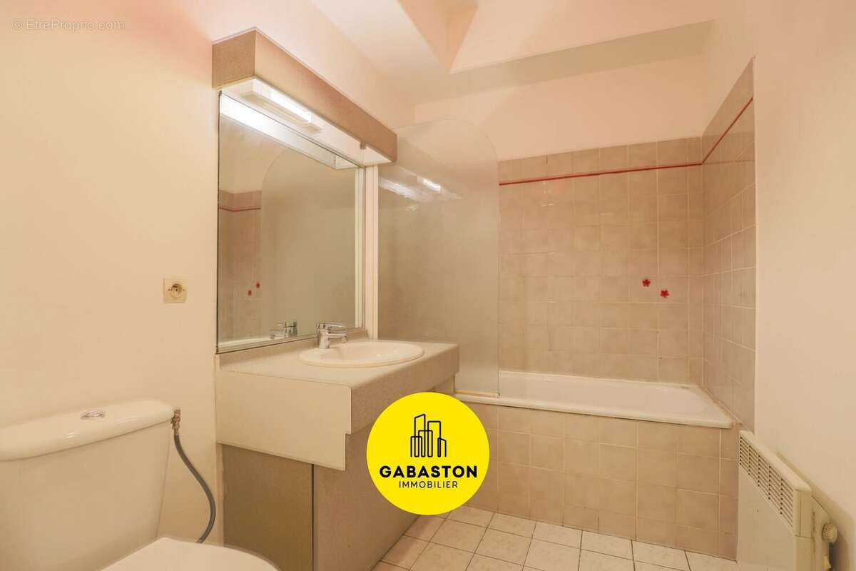 Appartement à MARSEILLE-8E