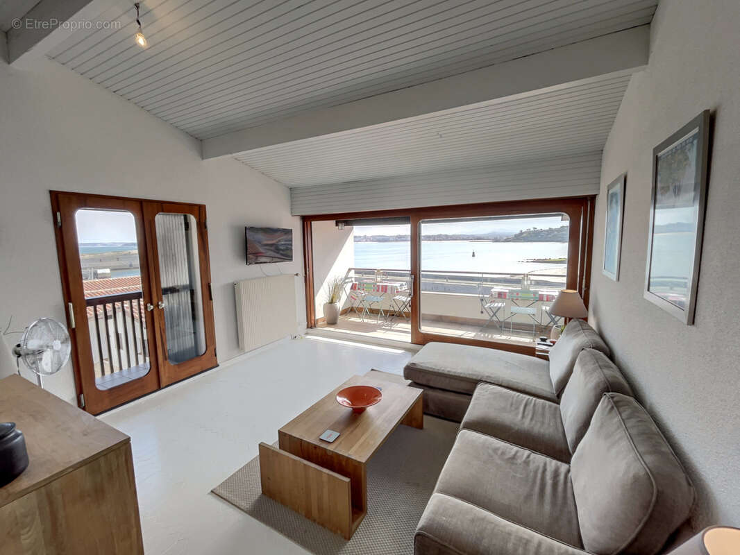 Appartement à CIBOURE