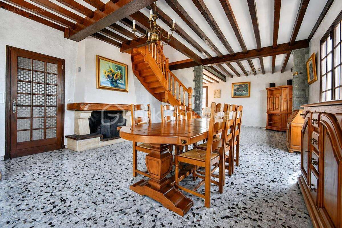 Maison lumineuse de 180m2 - Vue Montagnes - Calme et Jardin - photo 5