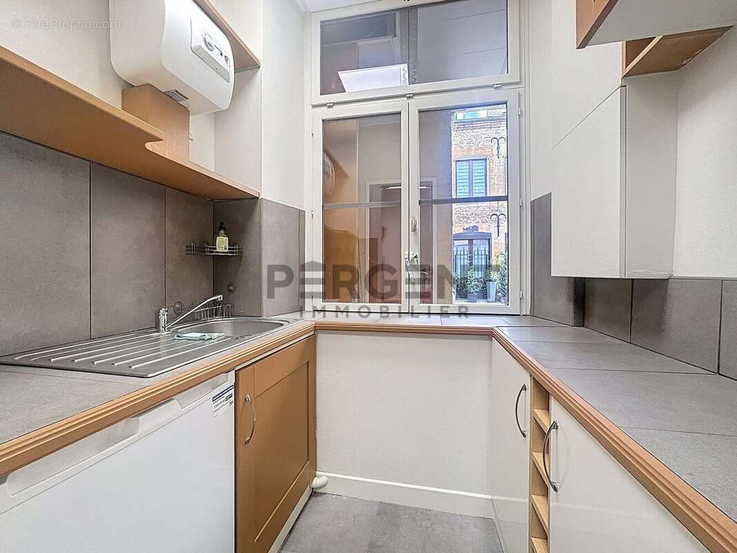 Commerce à CHARLEVILLE-MEZIERES