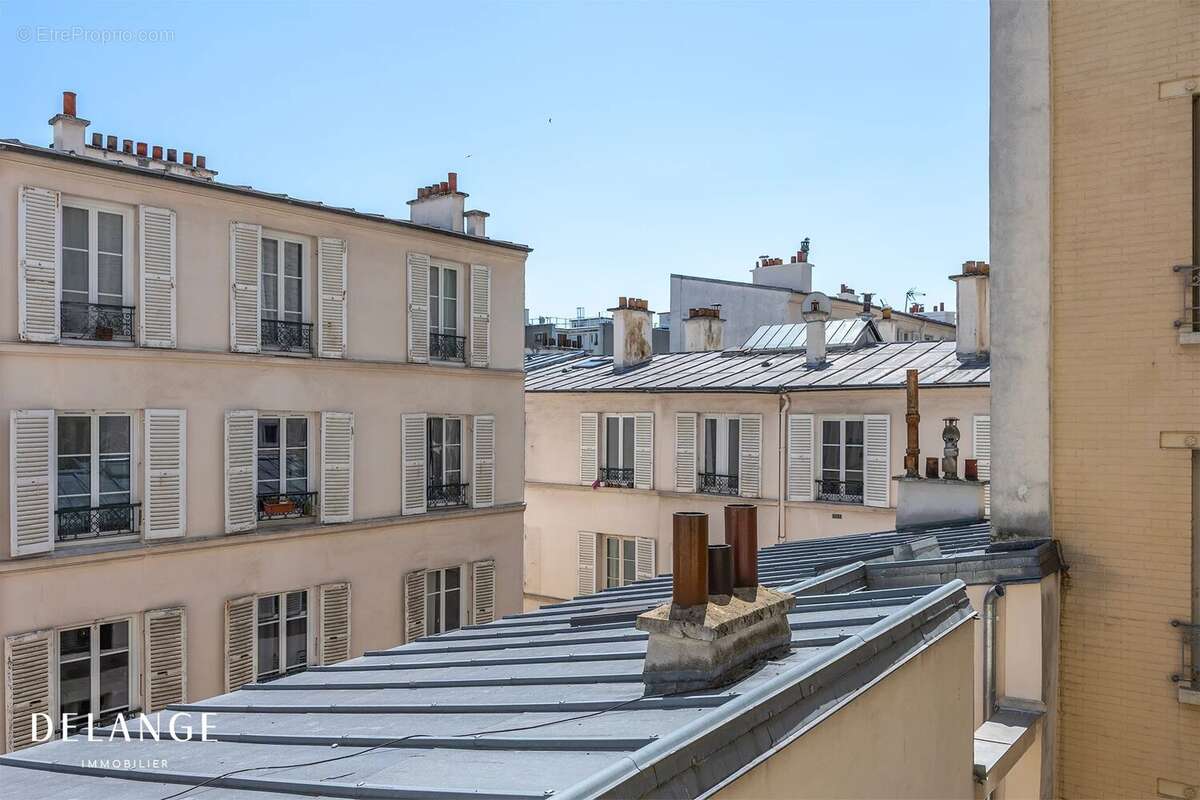 Appartement à PARIS-18E