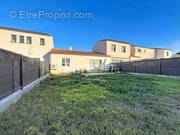 Maison à SAINT-GENIS-DES-FONTAINES