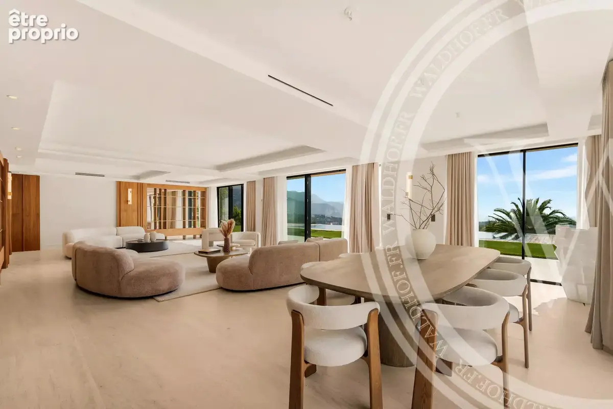 Villefranche-sur-Mer – Rade  Villa contemporaine exceptionnelle, vues sur la mer sur Cap Ferrat - photo 6
