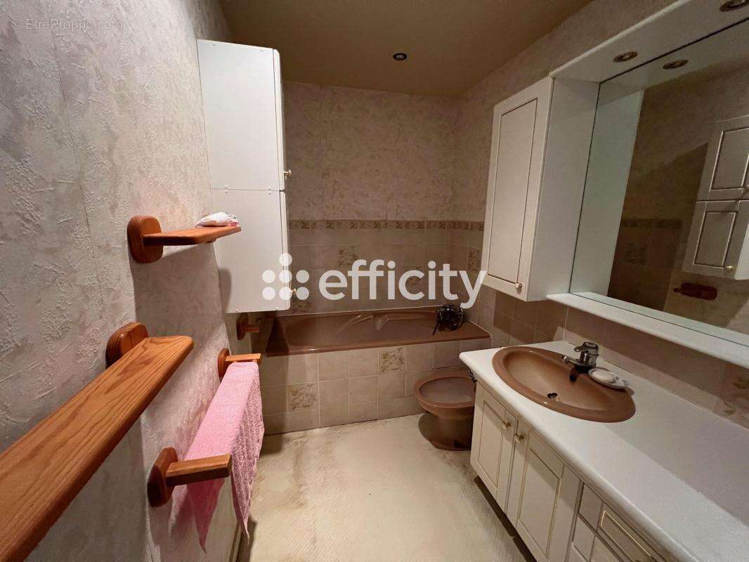 Maison à LA FERTE-BERNARD