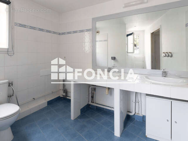 Appartement à VALLAURIS