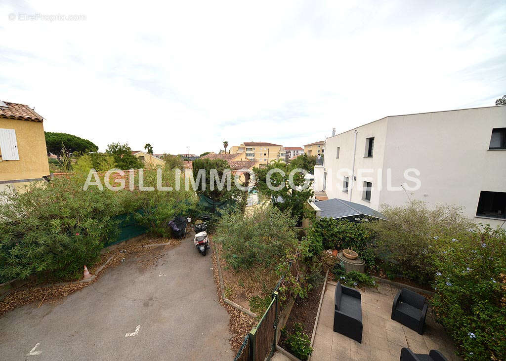 Appartement à PUGET-SUR-ARGENS