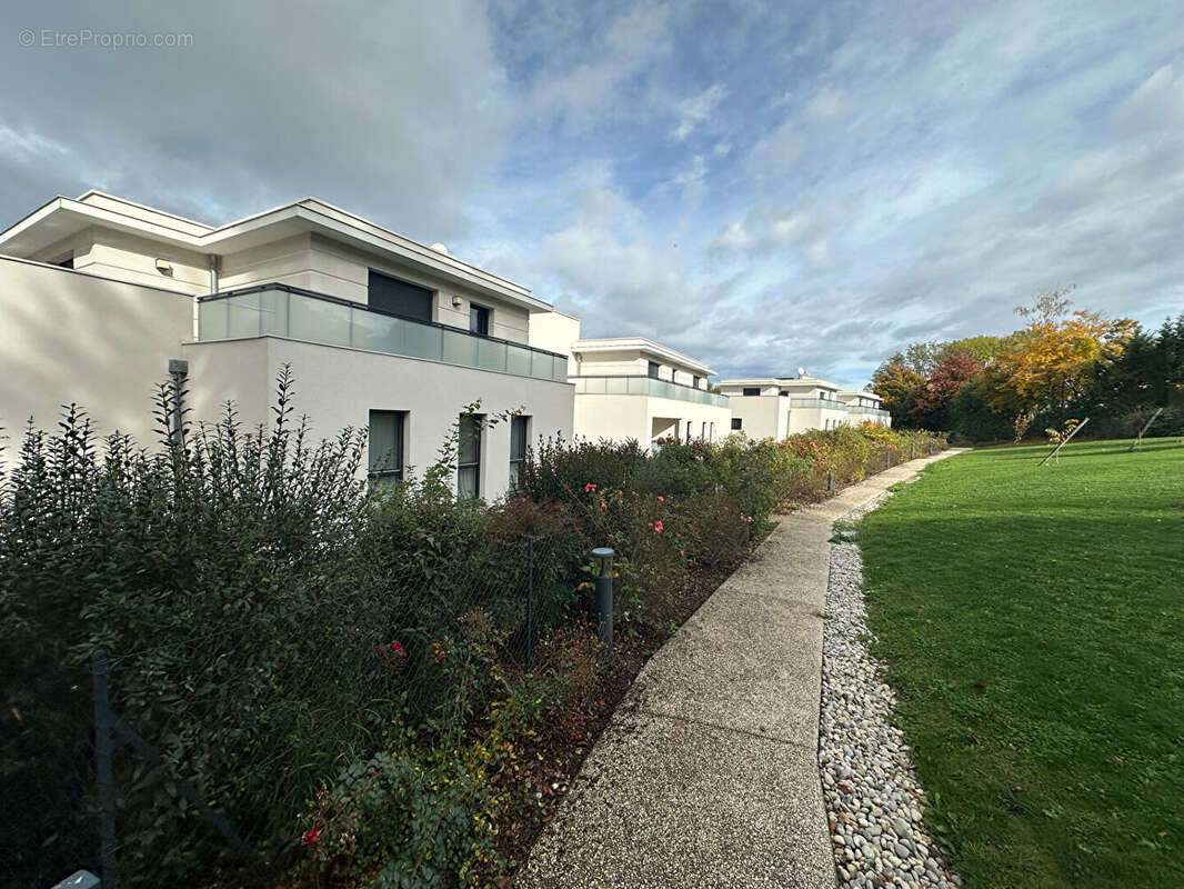 Appartement à VETRAZ-MONTHOUX