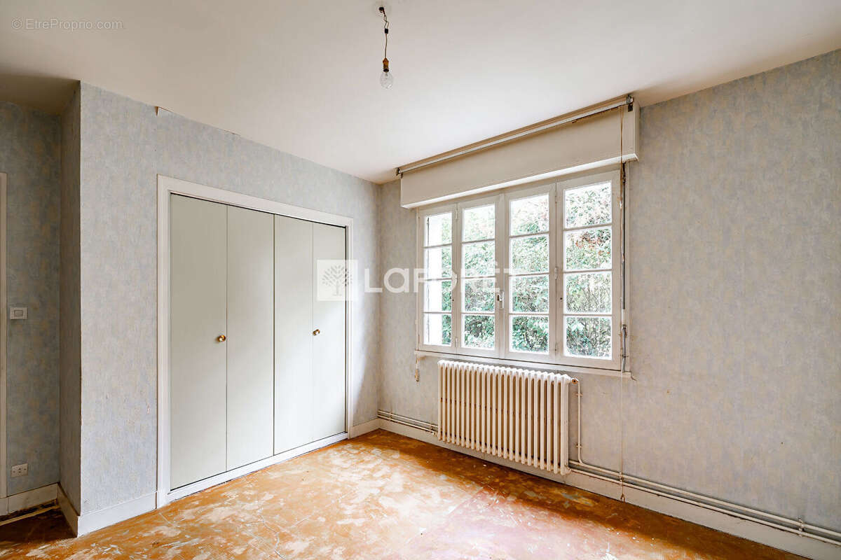 Maison à AMBARES-ET-LAGRAVE