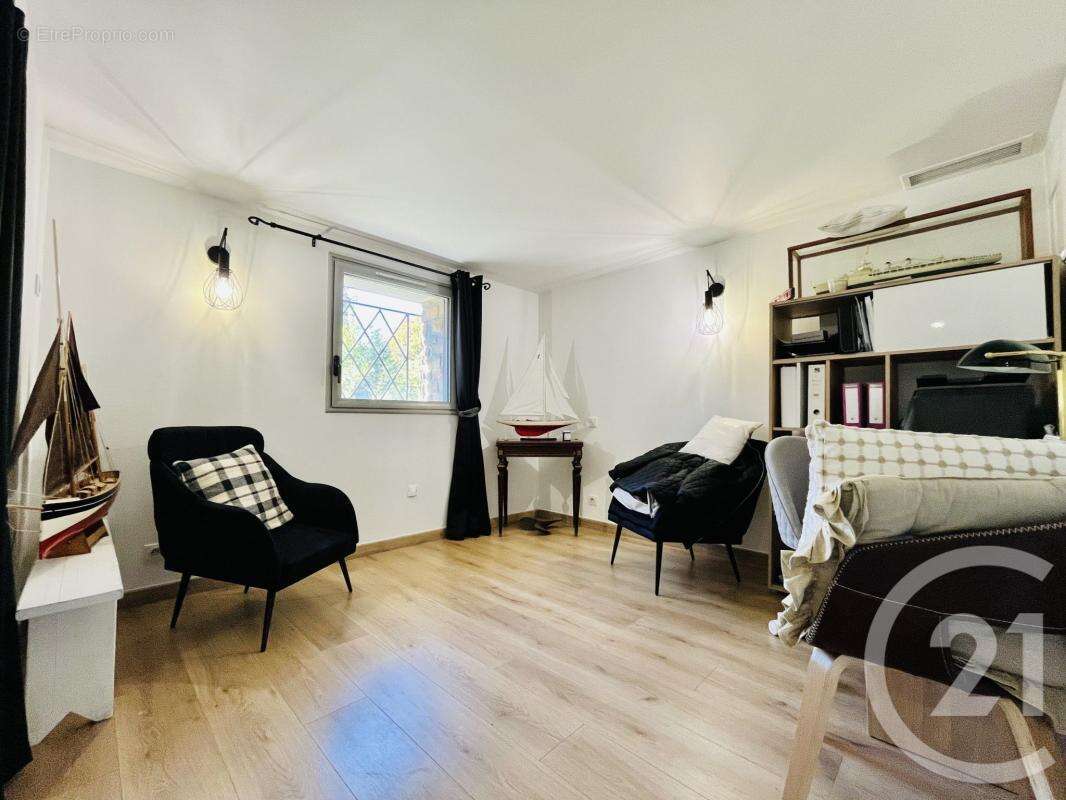 Maison à SAINT-YRIEIX-LA-PERCHE