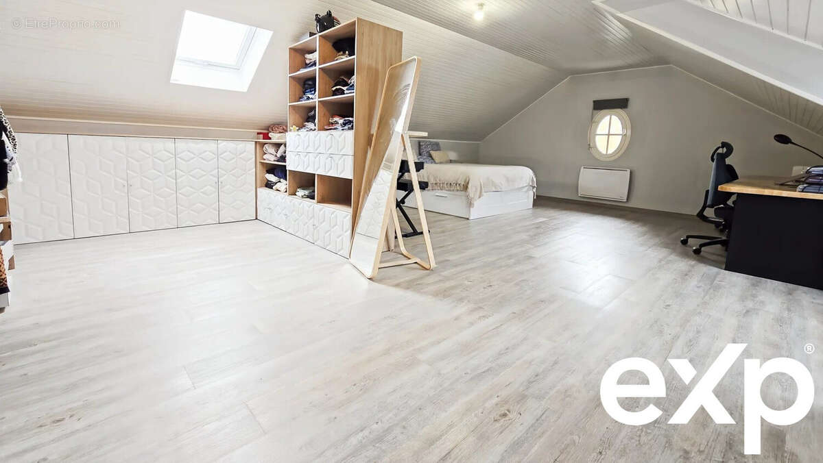 Maison à CHENS-SUR-LEMAN