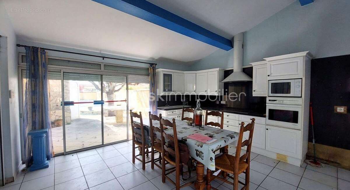 Maison à MORIERES-LES-AVIGNON