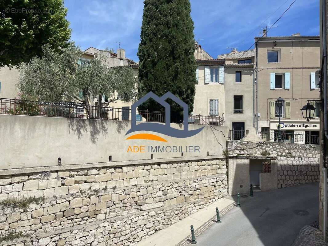 Appartement à EGUILLES