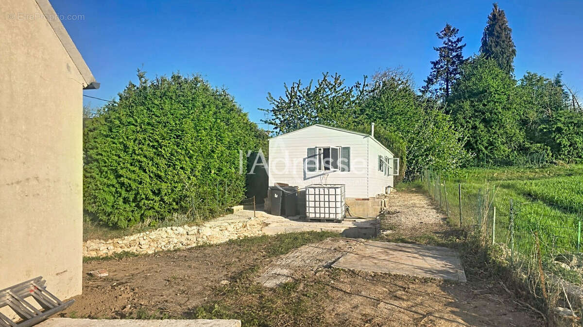 Maison à JOUY-LE-CHATEL