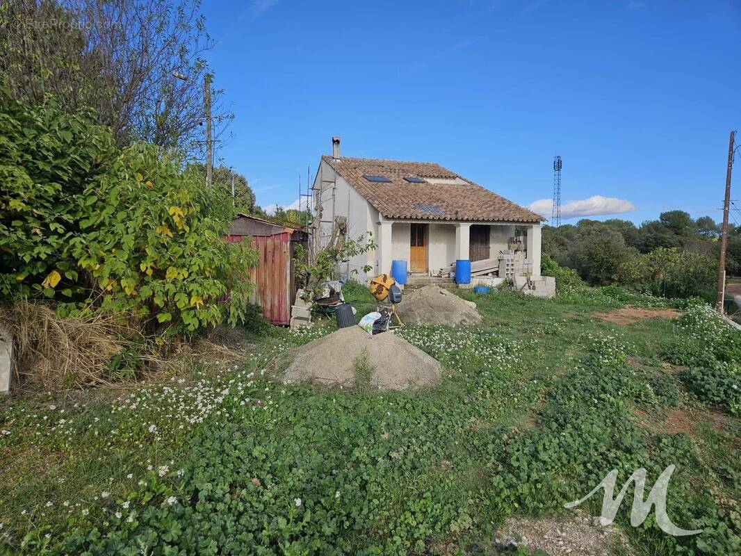 Maison à FOX-AMPHOUX