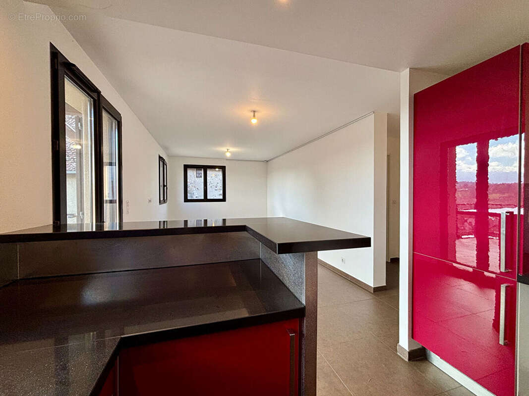 Appartement à ALLONZIER-LA-CAILLE