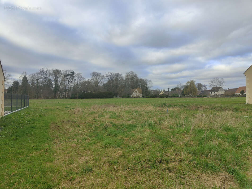 Terrain à CHAUMONT-EN-VEXIN